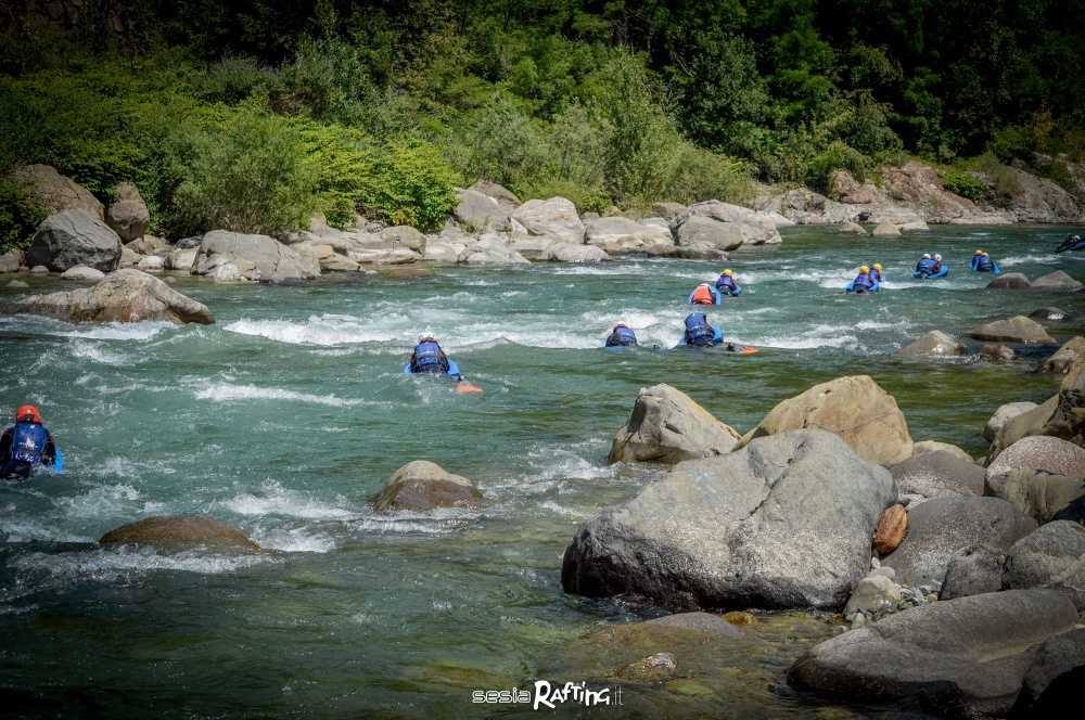 Gli hydrospeed scendono la rapida dell'Ubriaco del Sesia