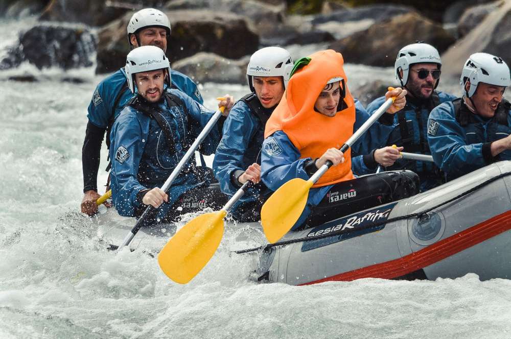 Sesia Rafting une façon naturelle de célébrer votre enterrement de vie de garçon