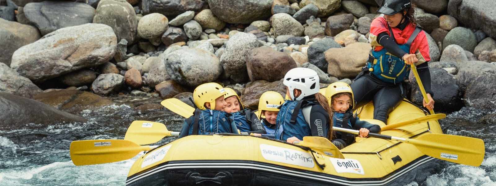 Discesa di una piccola rapida per i bimbi del Baby rafting